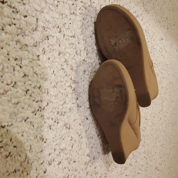 Tan Booties with a wedge - Picture 4 of 4